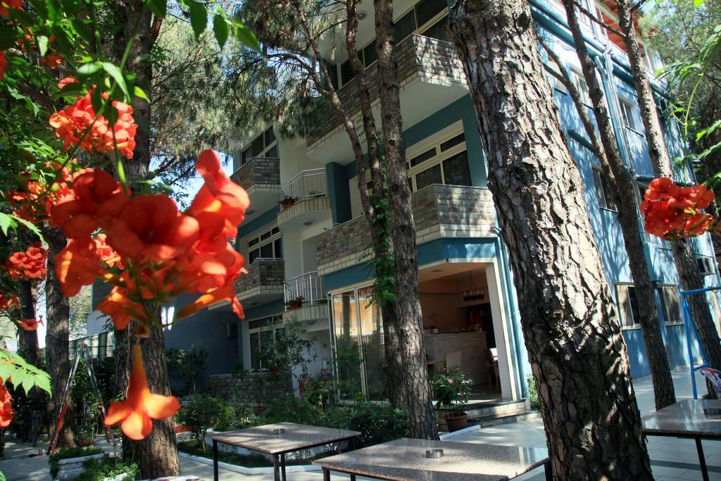 Hotel Princi I Vogel Velipoje Ngoại thất bức ảnh